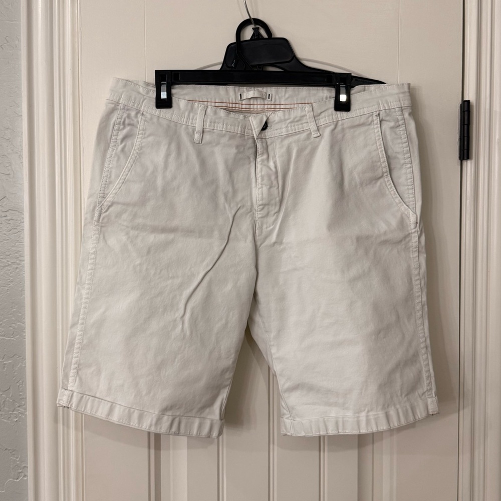 White ZARA flat front shorts for men